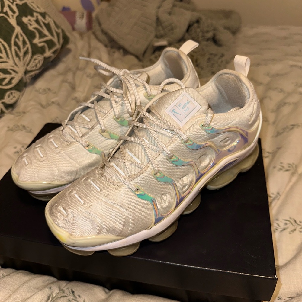 iridescent Nike Vapor Max Plus